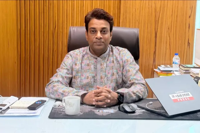 সহকর্মীদের সঙ্গে ঈদ (অফিস) মোবারক! ২০২৬