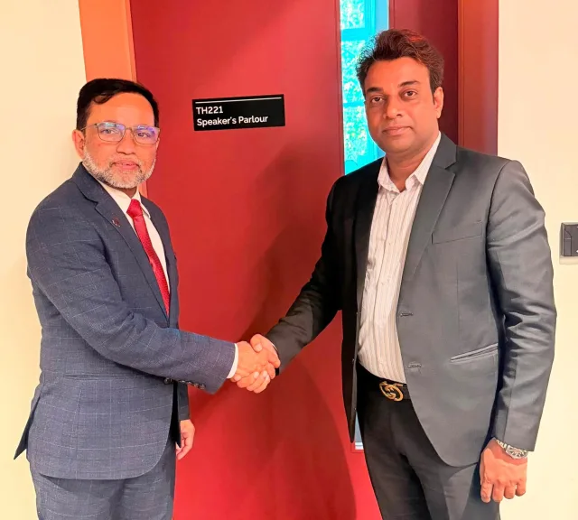 যুক্তরাজ্যের টাওয়ার হ্যামলেটসের স্পিকার অফ দ্য কাউন্সিল মুশতাক আহমেদ ভাইয়ের সঙ্গে তাঁর কার্যালয়ে সৌজন্যে সাক্ষাৎ (১৫/০৯/২৬)।